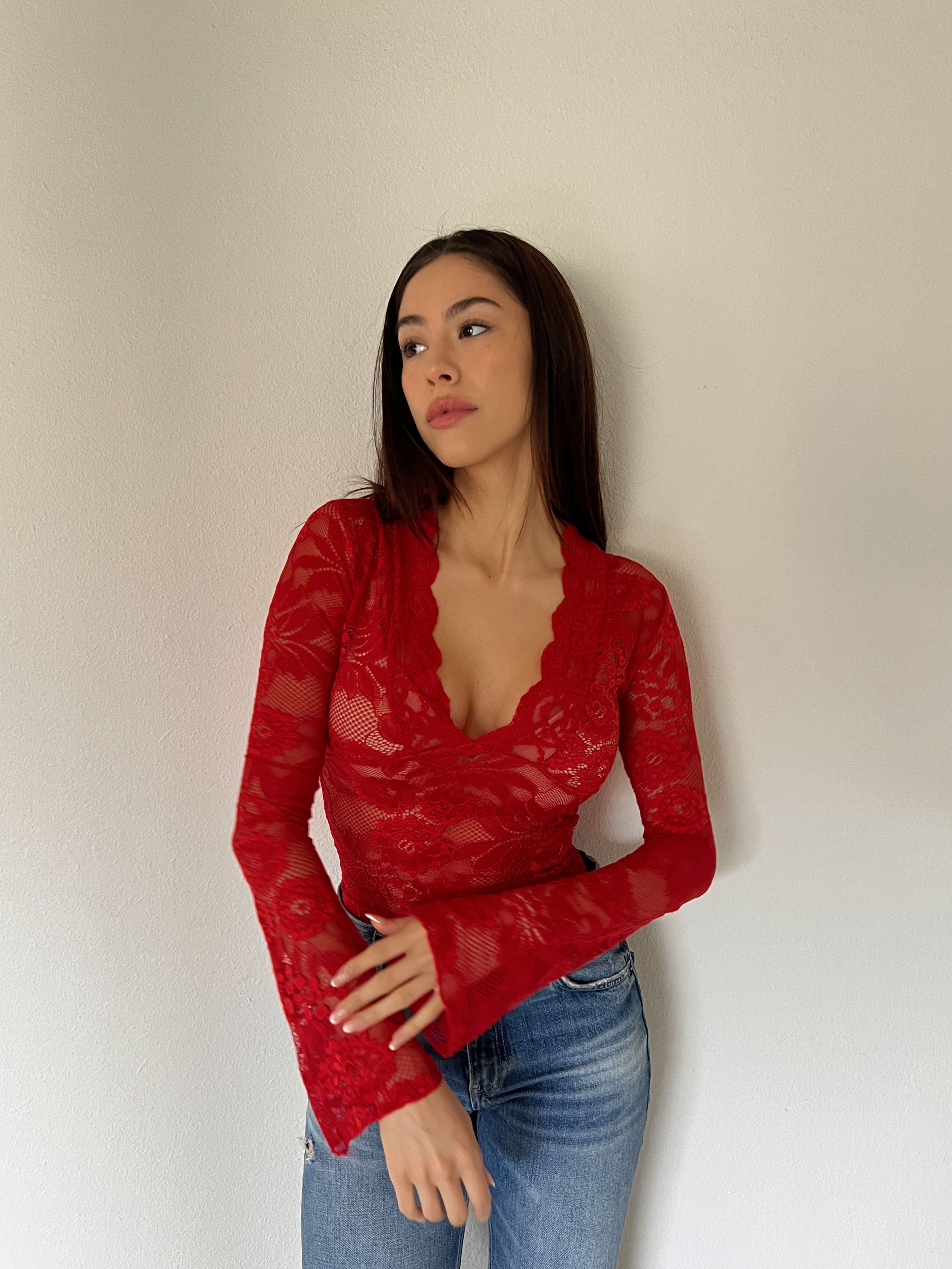 Luxurious Lace VÈYLES Red Top